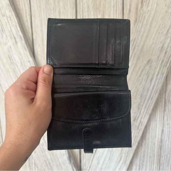 90s Vintage COACH Tri-fold Leather Waller - Picture 7 of 9